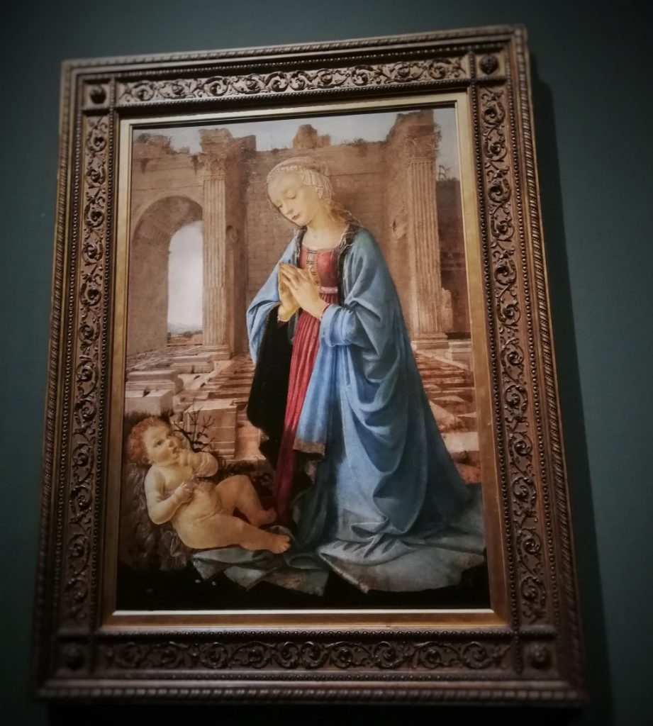 Quadro del Ghirlandaio, Madonna con bambino e sfondo di rovine antiche.