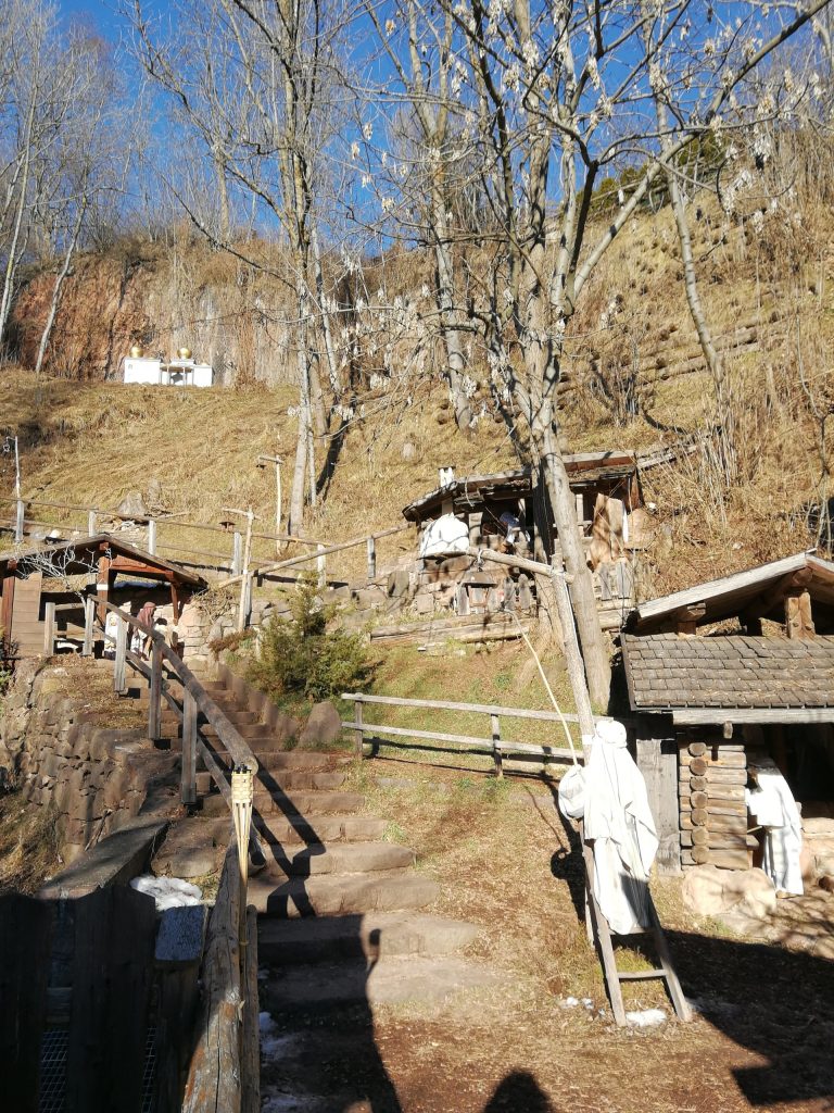Presepio di Varena.
