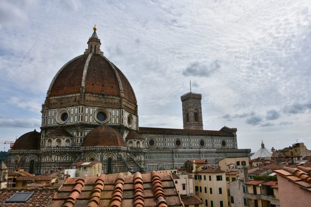 Terrazze Palazzo Pucci - panorama sul Duomo di lato.