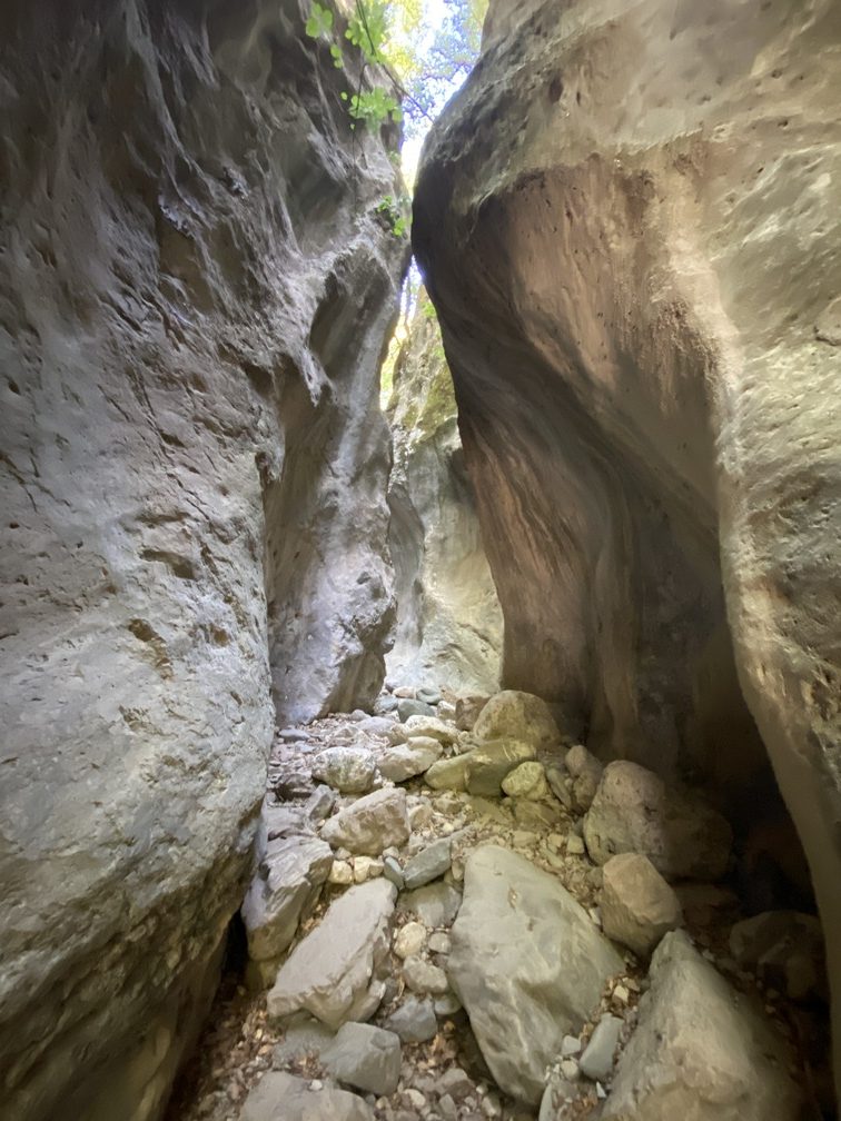 Gorge Sarakina Meskla - all'interno della gola.