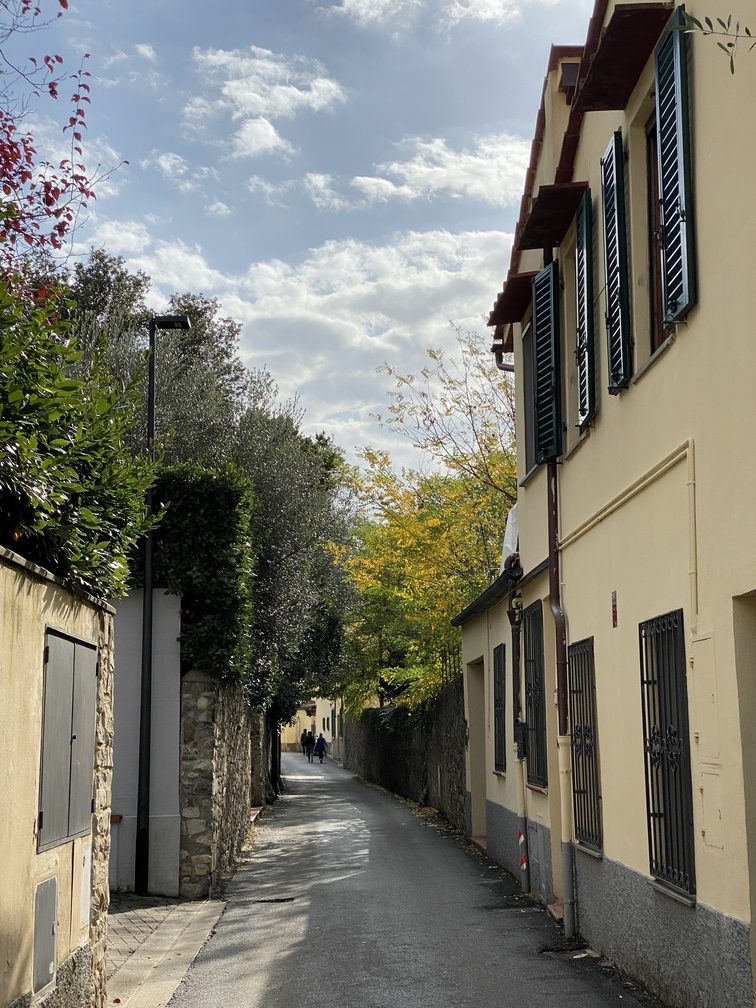 Per le vie di Castello.