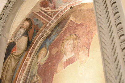 Madonna col Bambino, affresco.