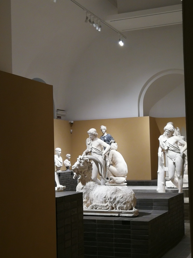 I Marmi Torlonia - Caprone, I sec. d.C. con testa attribuita a Bernini (XVII).