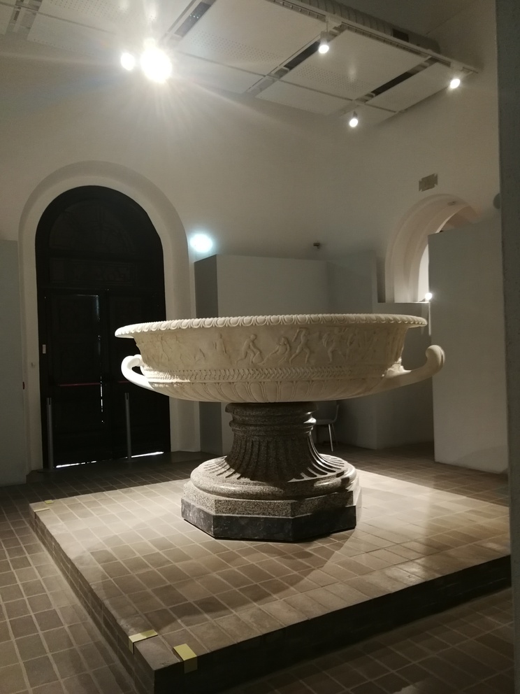 I Marmi Torlonia - tazza con le fatiche di Ercole, I sec. d.C.