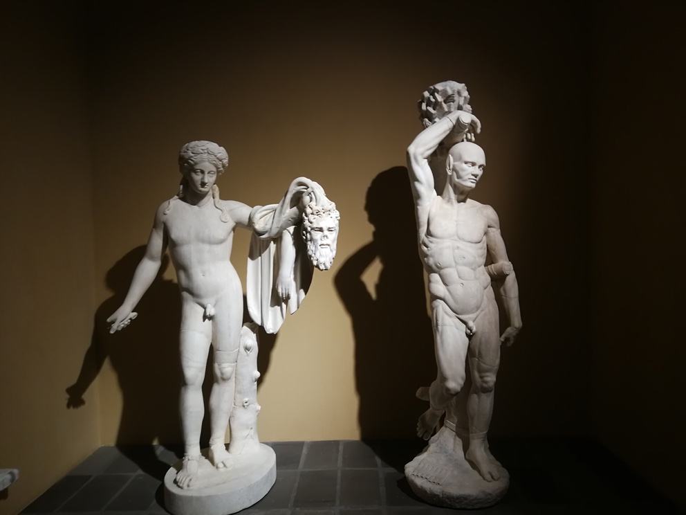 I Marmi Torlonia - Apollo e Marsia (parti antiche del I sec. d.C.).
