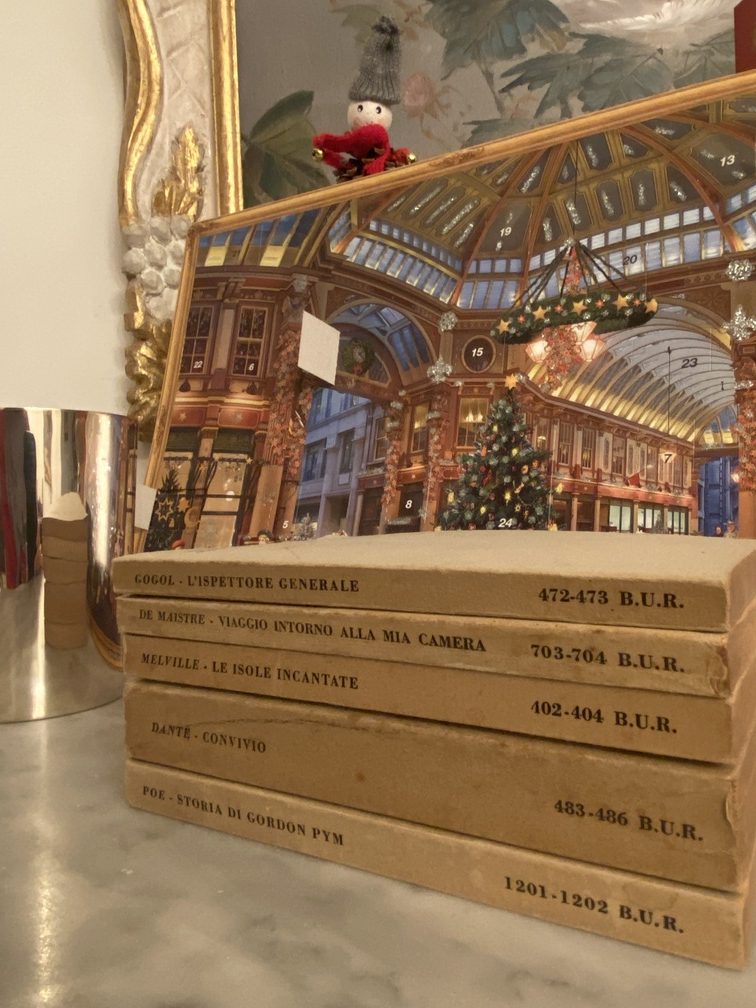 Alcune edizioni della Biblioteca Universale Rizzoli.