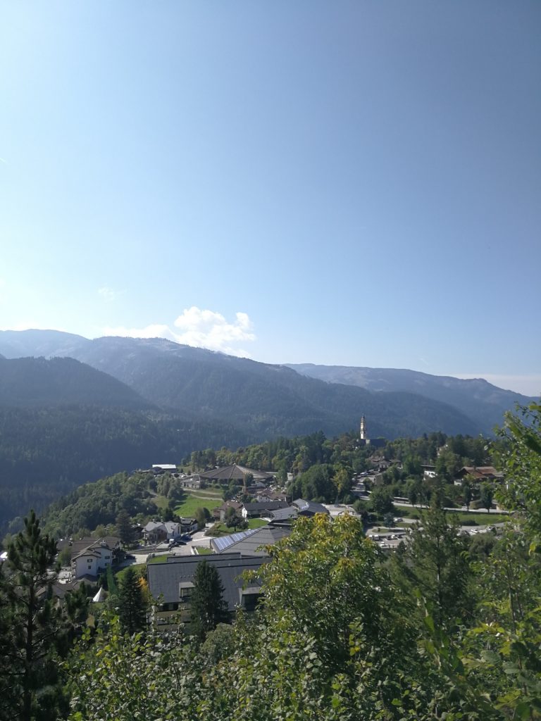 Panorama su Cavalese.
