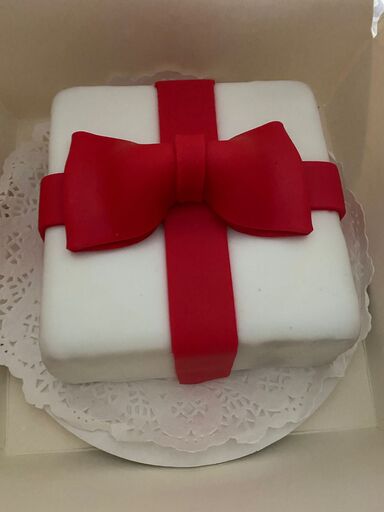 Torta Iris della pasticceria Gualtieri.