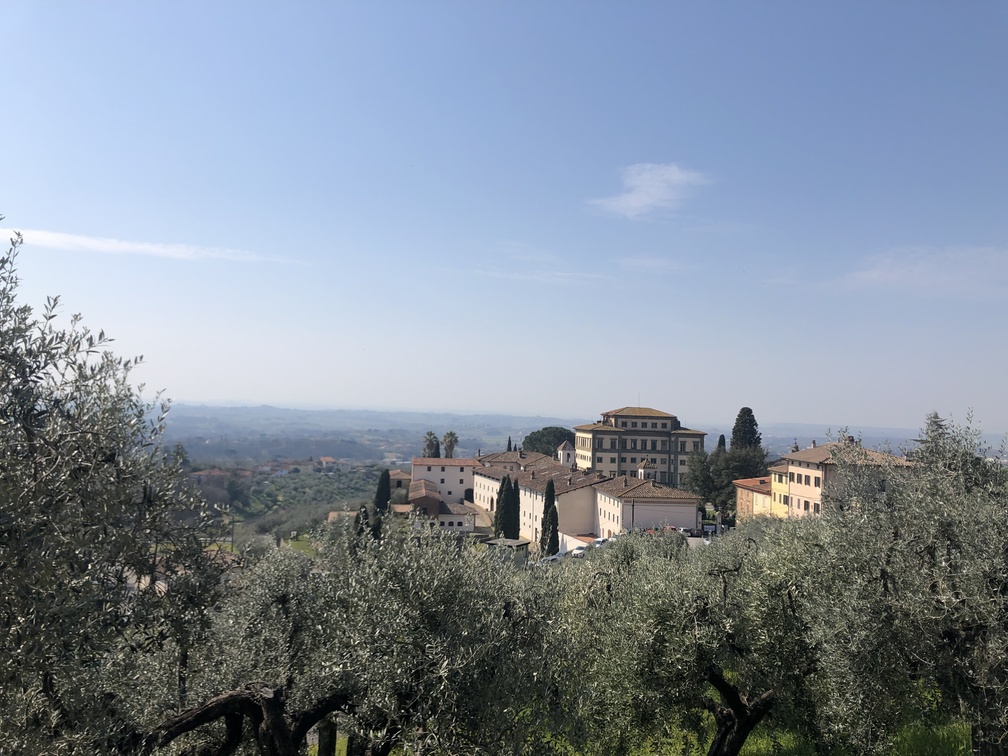 Villa Rospigliosi a Lamporecchio - veduta da lontano.
