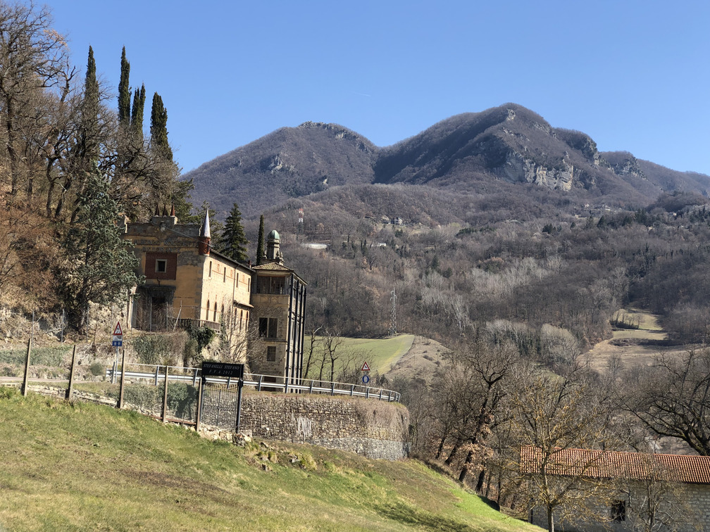 La Rocchetta Mattei.