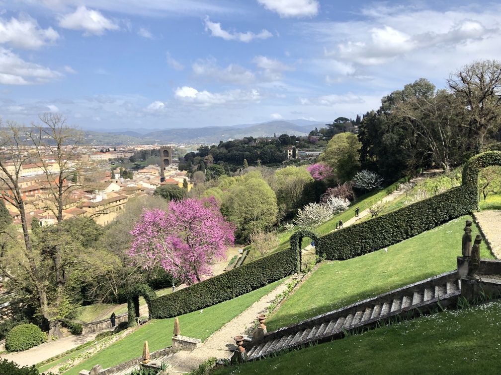 Giardino Bardini - scalinata e frutteto.