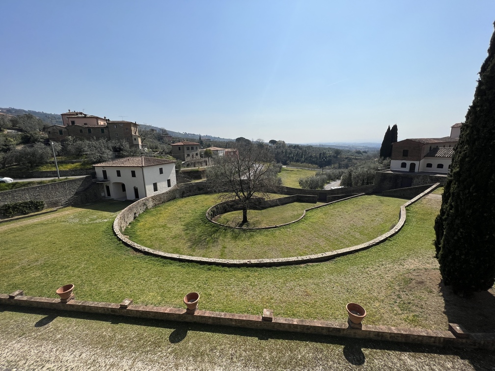 Villa Rospigliosi a Lamporecchio - esterno adiacente alla villa.