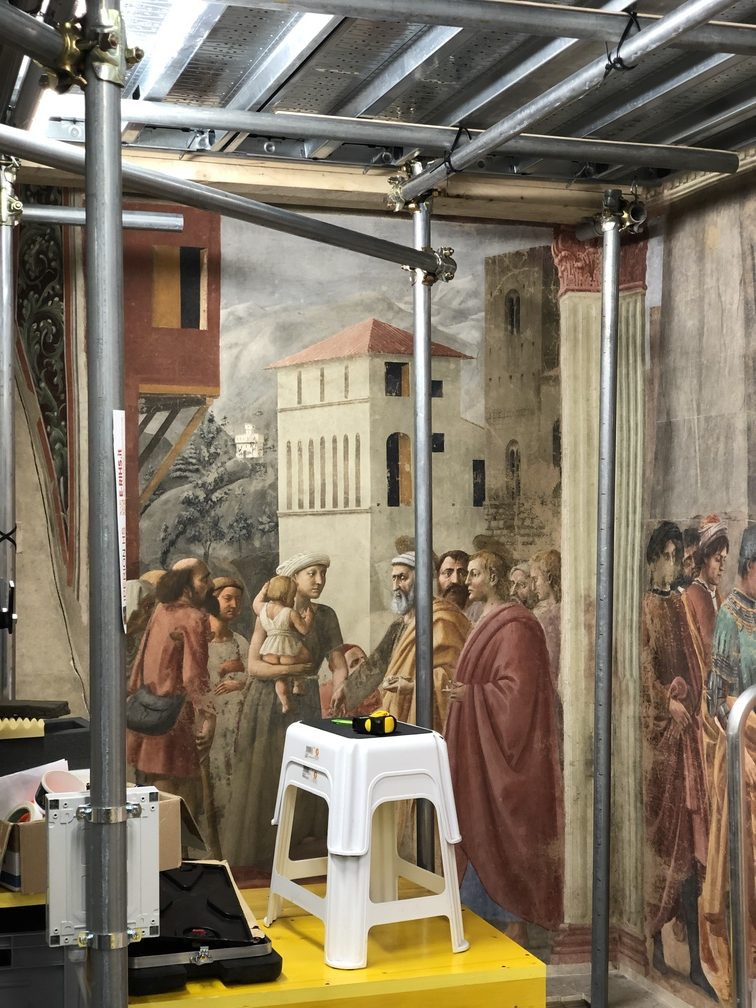 Cappella Brancacci - particolare: Masaccio, La distribuzione dei beni e la morte di Anania.