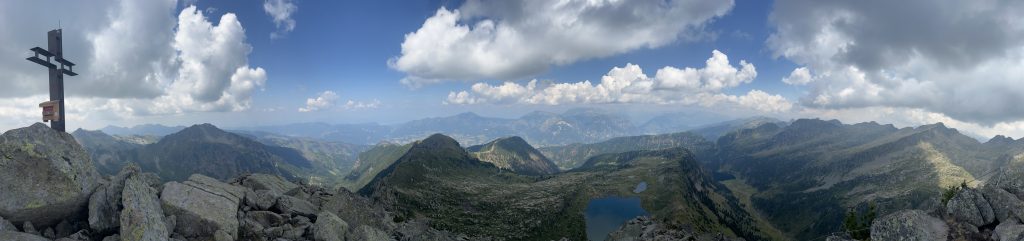 Panorama dalla cima di Castel di Bombasel.
