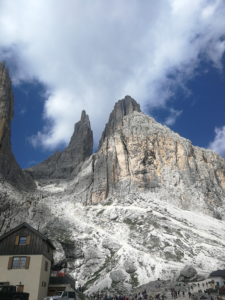 Rifugio Re Umberto I e Torri del Vajolet.