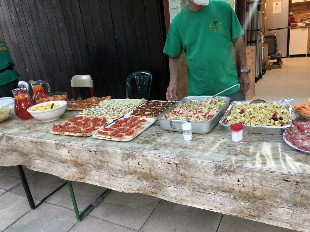 Cena di raccolta fondi curata da La Racchetta ODV.