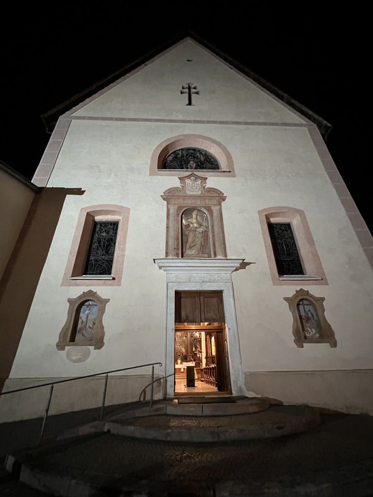 Chiesa di San Vigilio - facciata.