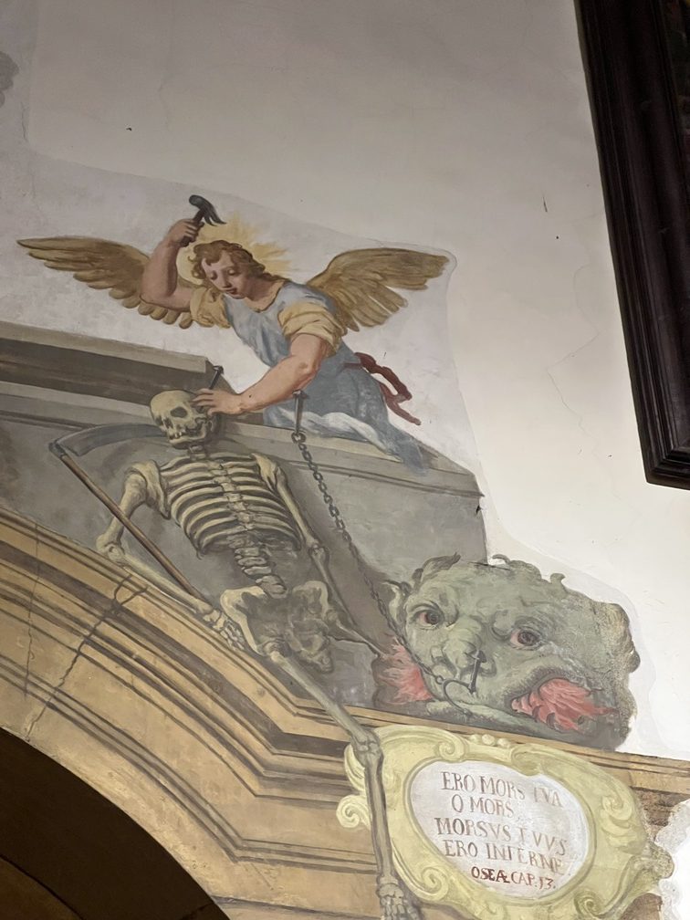 Chiesa di San Vigilio - stazione del Santo Sepolcro, particolare dell'affresco.