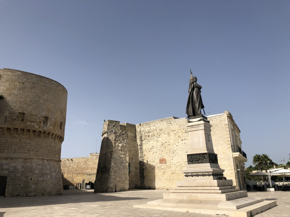 Otranto - Porta di Terra e Lungomare degli Eroi.