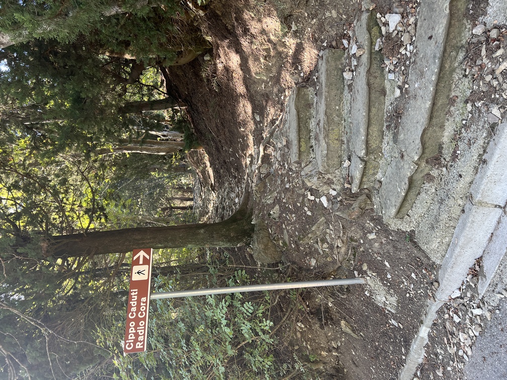 Trekking a Cercina - sentiero per il Cippo Caduti Radio Cora.