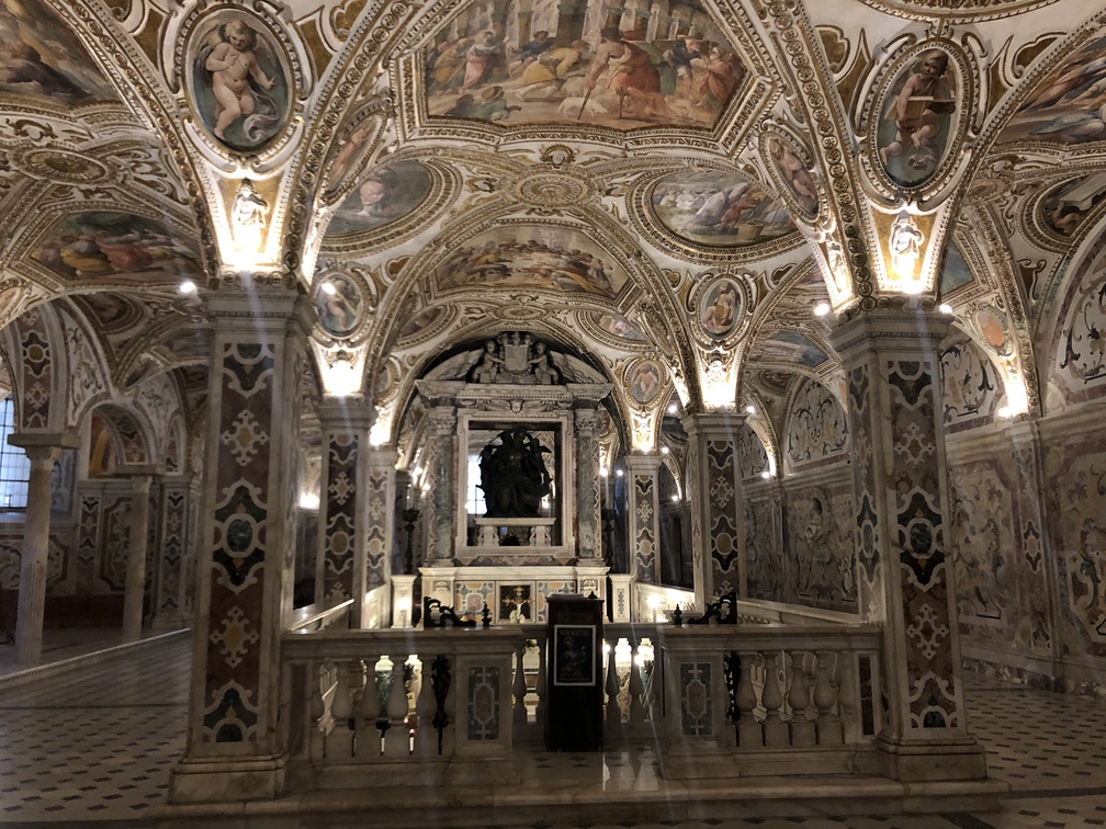 Salerno - Duomo, cripta.