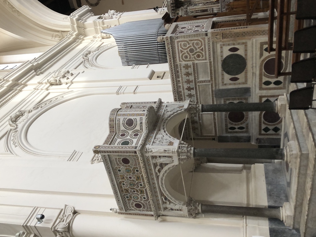 Salerno - Duomo, ambone.