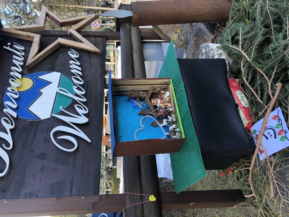 Carano - presepio al Villaggio Veronza.