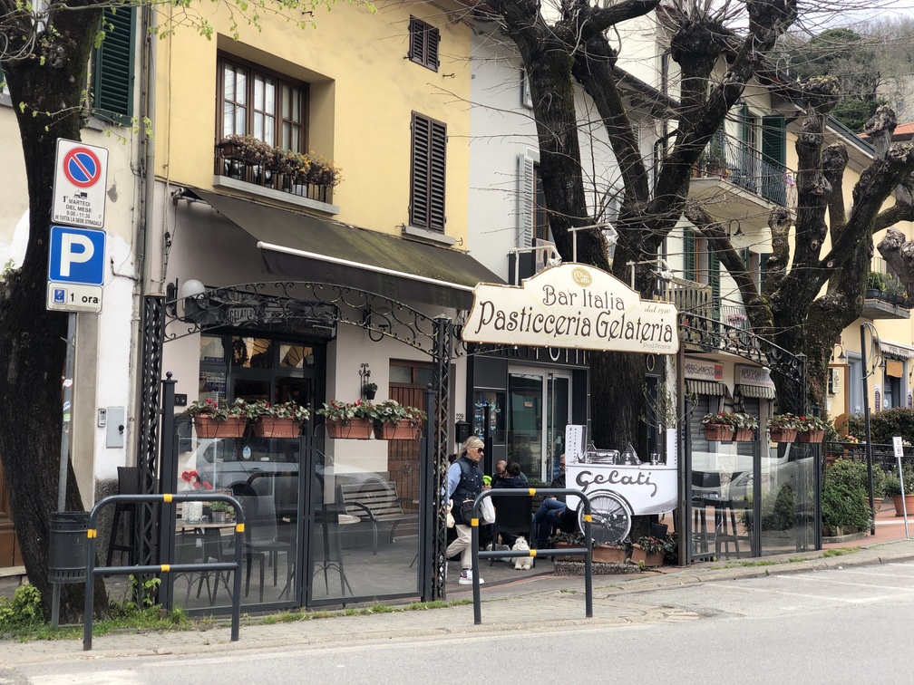 Mercatale, Bar Italia.