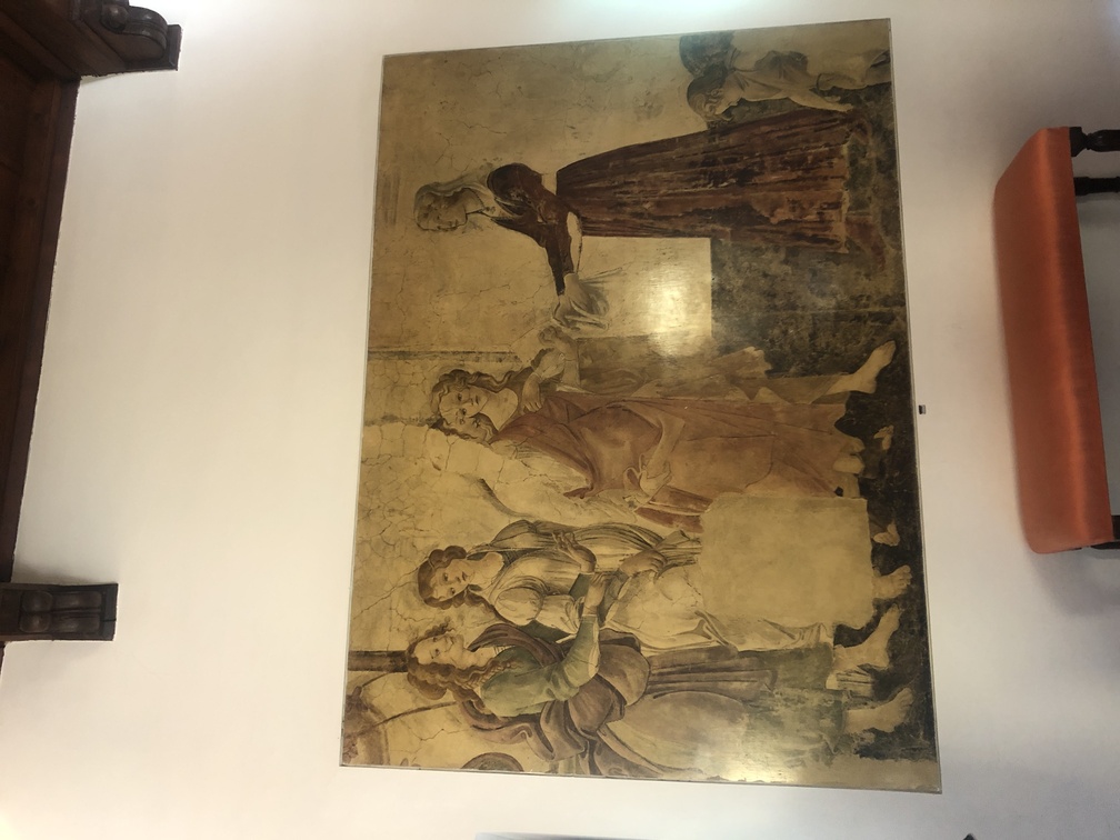 Villa Lemmi Tornabuoni - copia dell'affresco di Botticelli raffigurante Giovanna degli Albizzi.