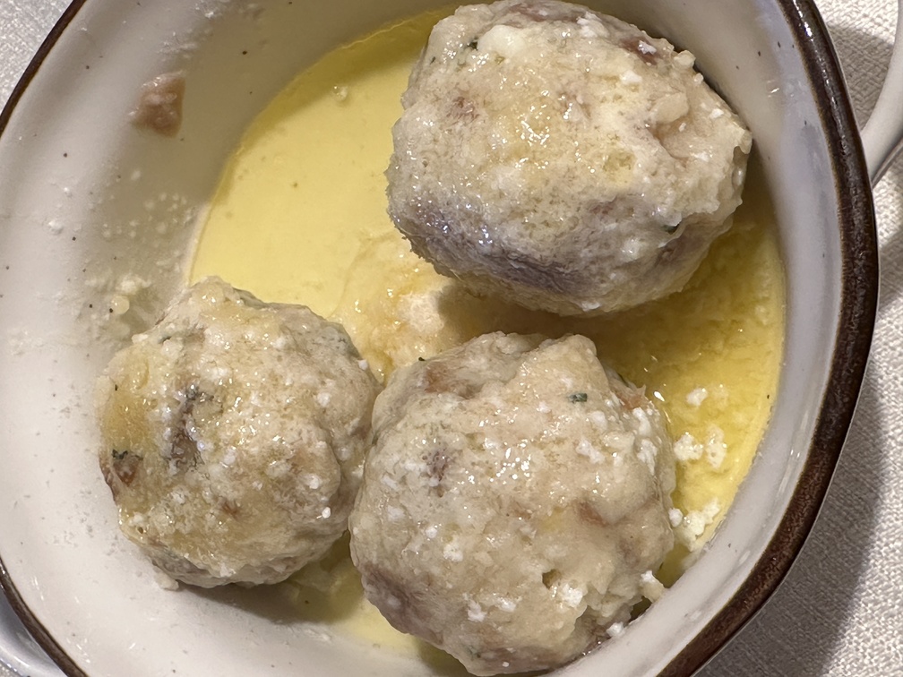 Malga Salanzada - canederli al formaggio senza glutine.