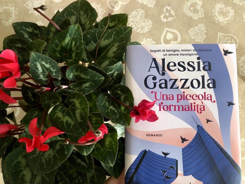 Alessia Gazzola, Una piccola formalità, Longanesi, Milano, 2023.