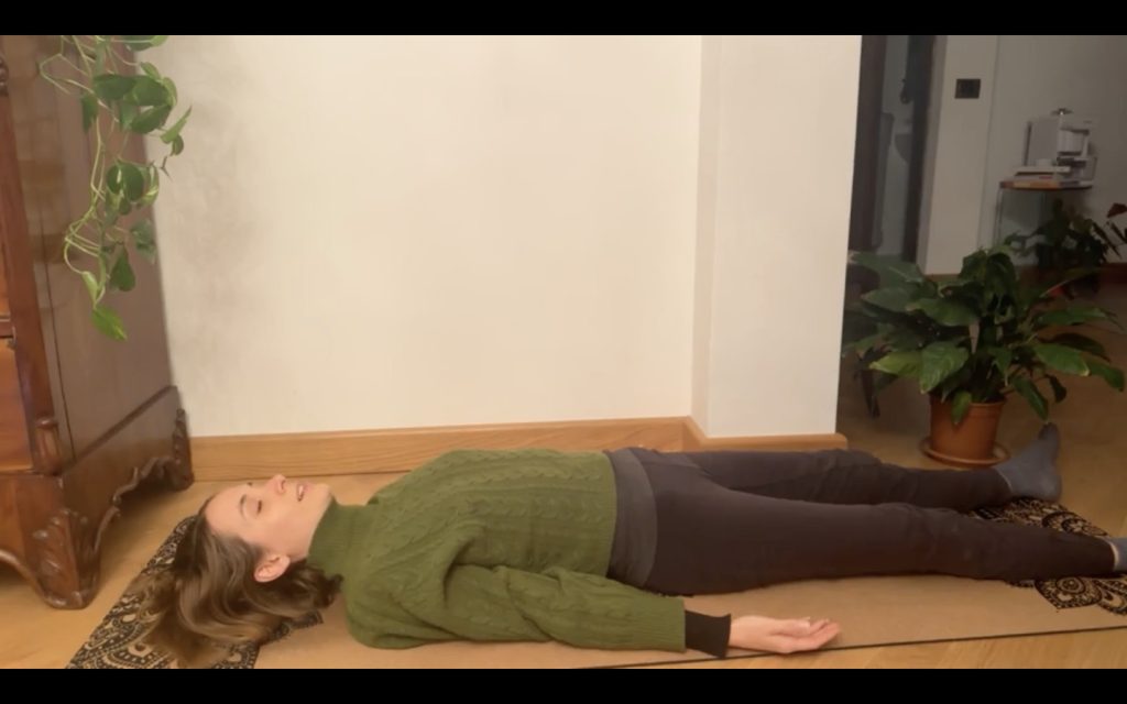 Posizione del cadavere o Shavasana.