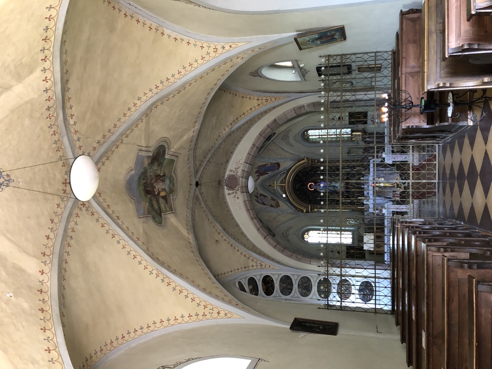 Castello di Fiemme - Cappella della Madonna del Lourdes, interno.