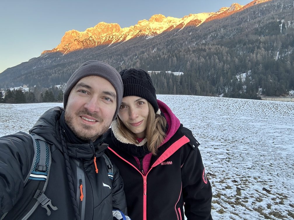 Trekking da Moena a Soraga - il fenomeno dell'Enrosadira, Federica e Lorenzo.