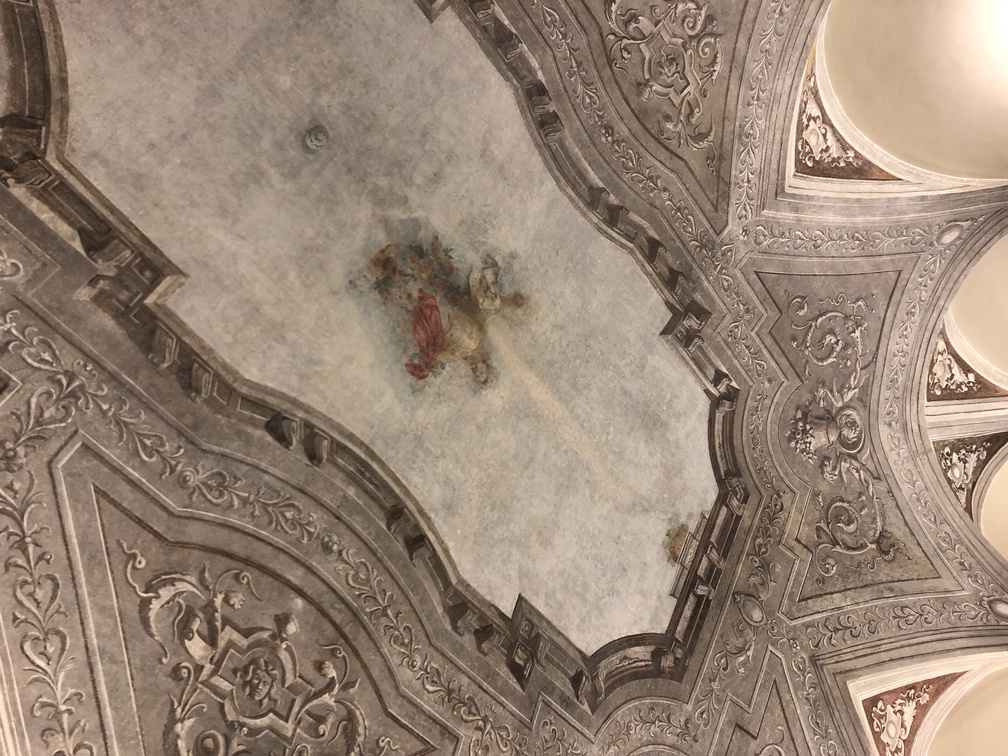 Ospedale di Santa Maria Nuova - soffitto affrescato dell'antica spezieria.