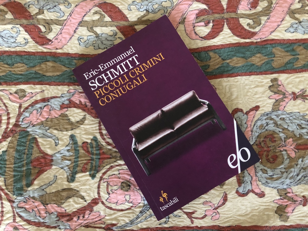 Eric-Emmanuel Schmitt, Piccoli crimini coniugali, Edizioni E/O, Roma, 2015 (settima ristampa).