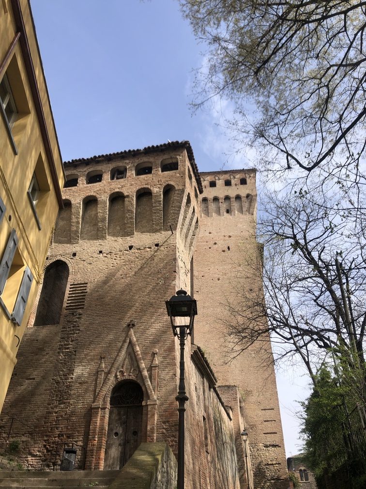 Rocca di Vignola - veduta dal fiume Panaro.