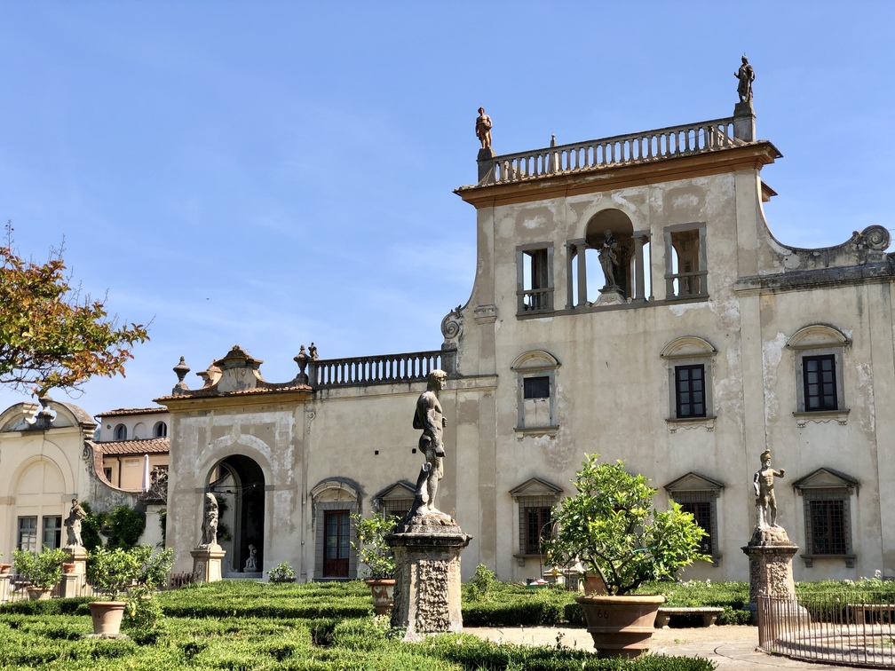 Villa Corsi Salviati - giardino all'italiana.