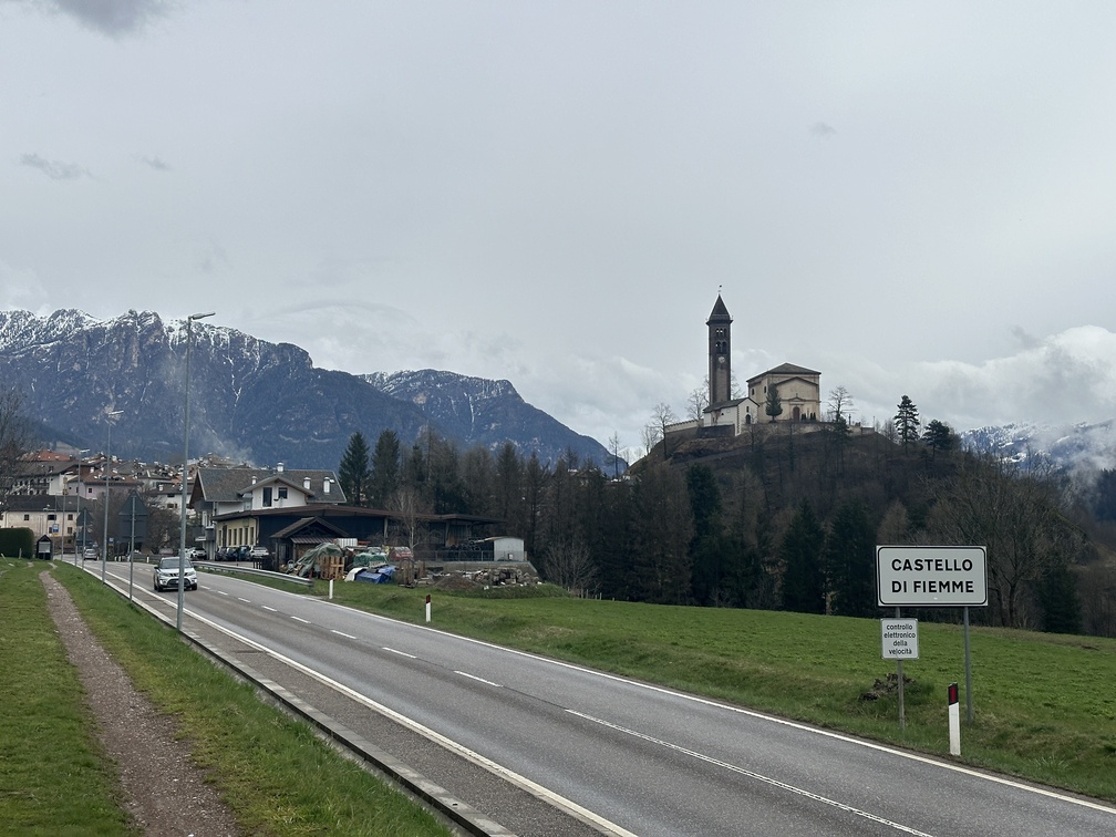 Castello di Fiemme - via Trento.