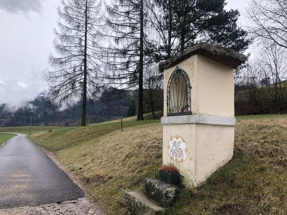 Castello di Fiemme - Biotopo del Brozin - tabernacolo.