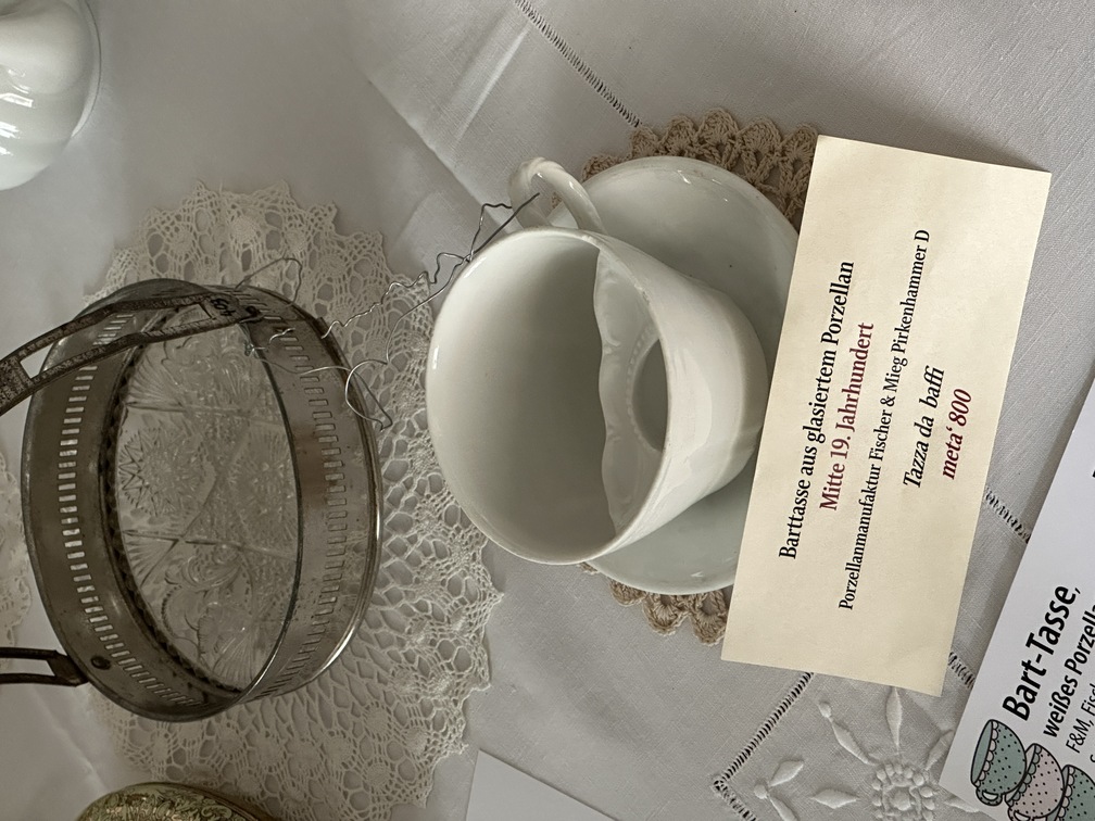 Museo della Cultura Popolare di Egna - tazza da baffi.
