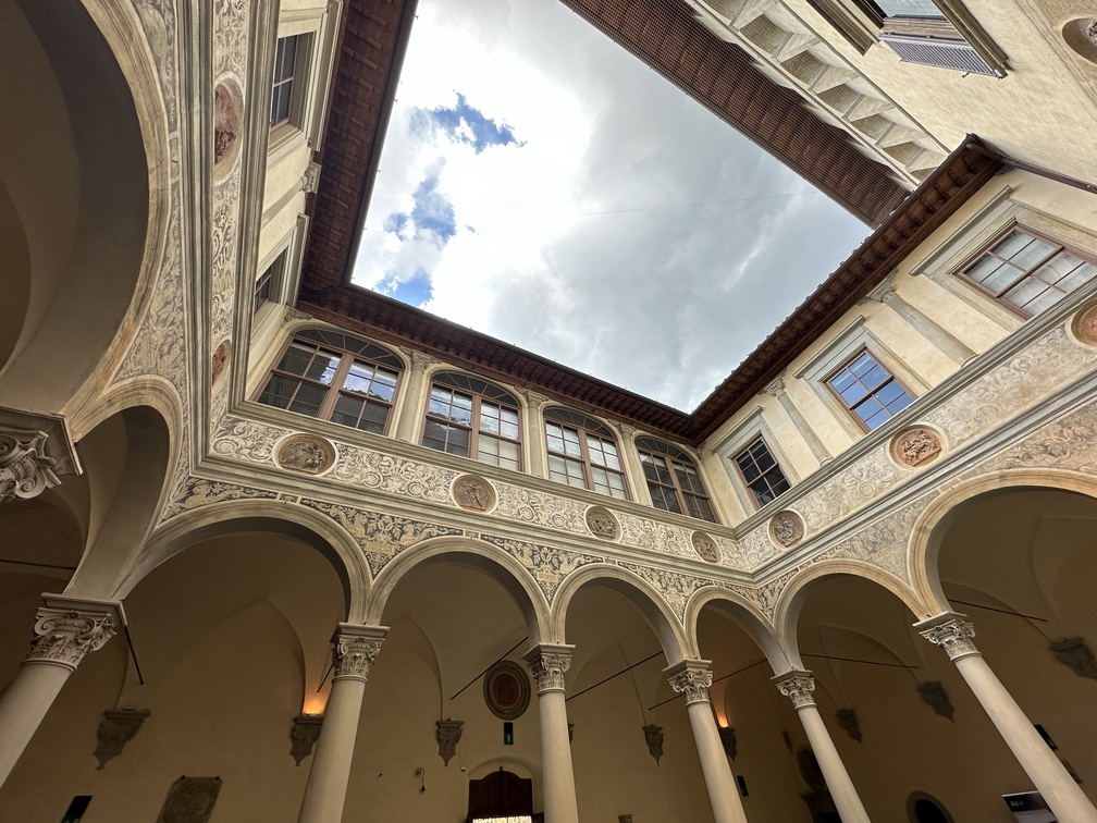 Villa Salviati - cortile.