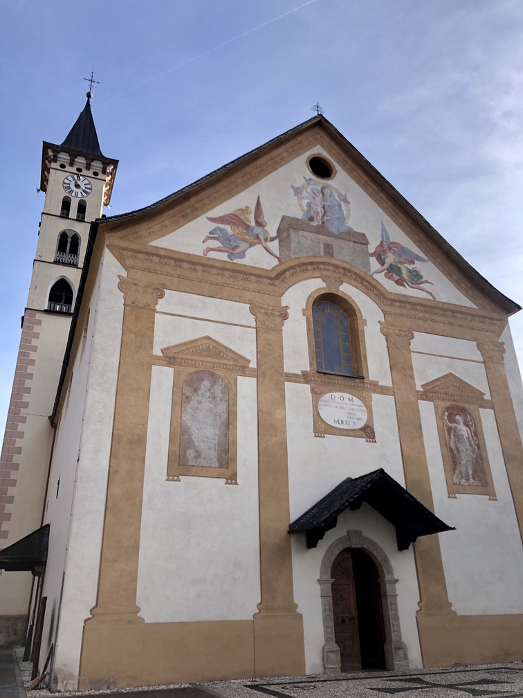 Ziano - Chiesa della Madonna di Loreto, facciata.