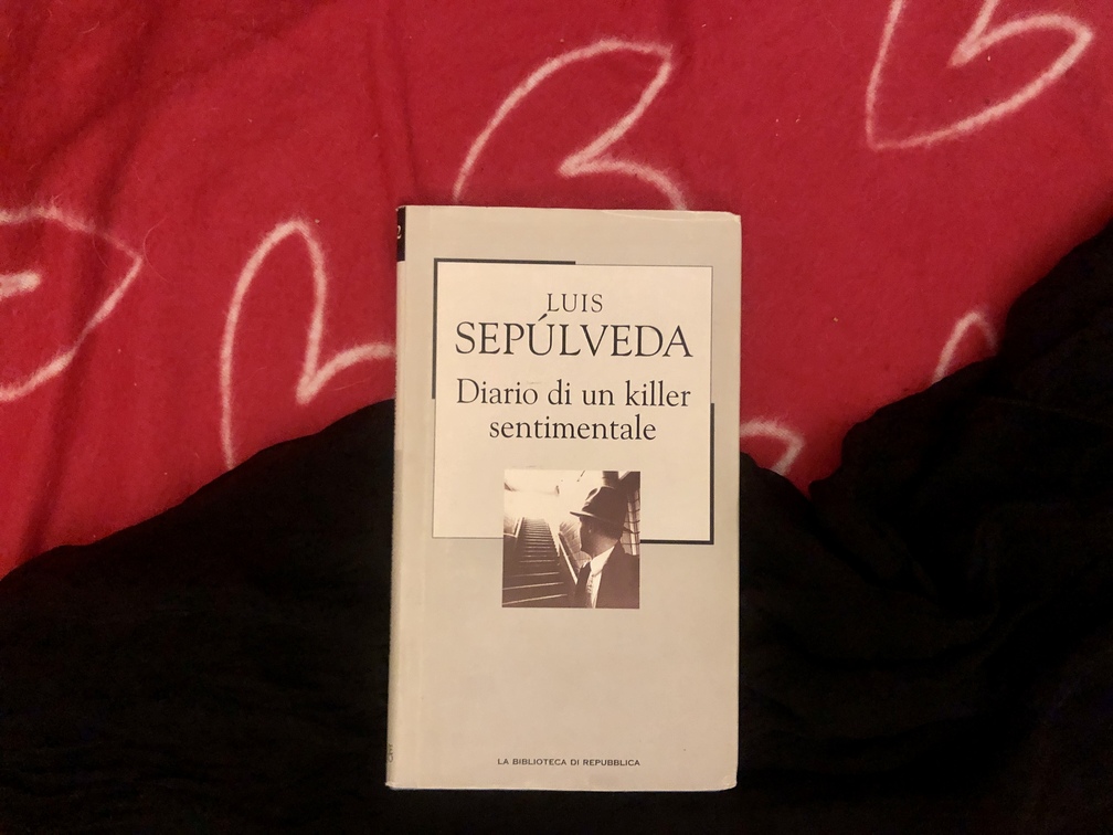Luis Sepúlveda, Diario di un killer sentimentale, Gruppo Editoriale L’Espresso SpA, Roma, 2002.