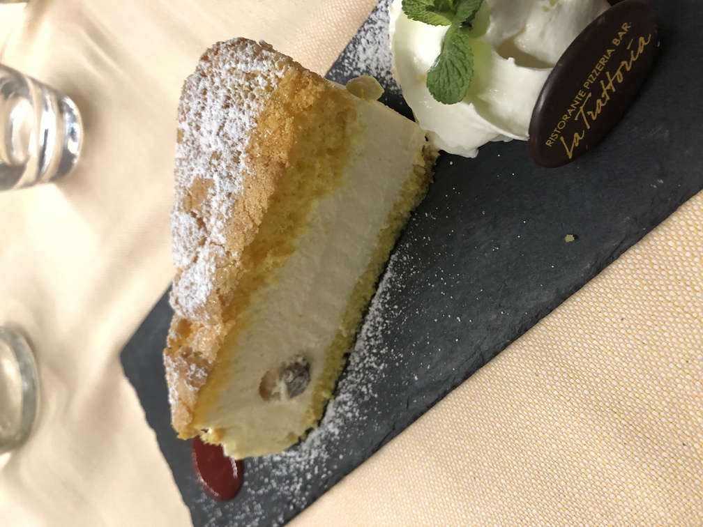 La Trattoria al Lago di Tesero - torta alla ricotta.