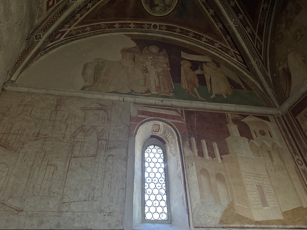 Eremo di Montesiepi - affreschi e sinopia di Ambrogio Lorenzetti.