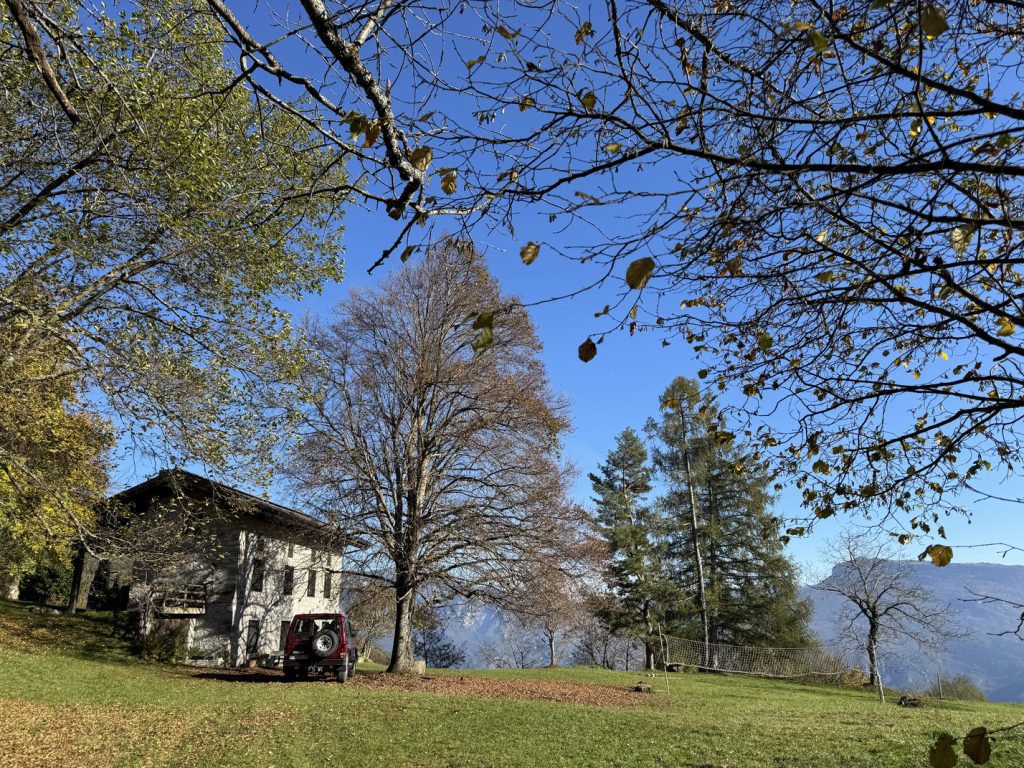 Lago di Cei - villa vicino alla Chiesa di San Martino.