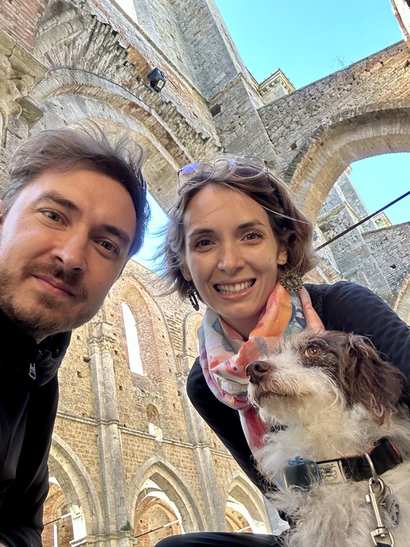 Abbazia di San Galgano - Lorenzo, Federica e Frida.