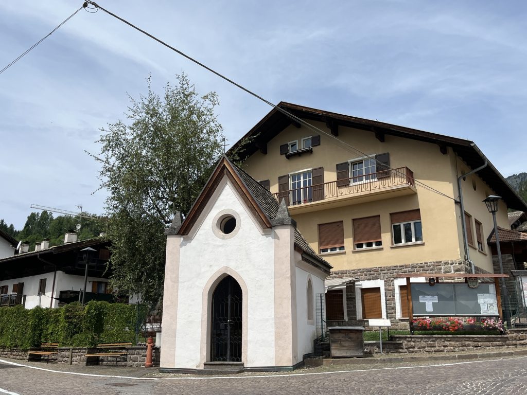 Daiano - Cappella della Beata Vergine di Lourdes.