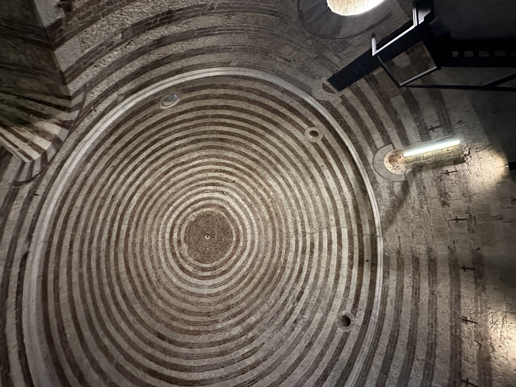 Eremo di Montesiepi - cupola.